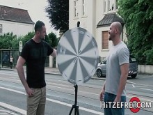 HITZEFREI La MILF alemana Bonny Devil follando con un fan